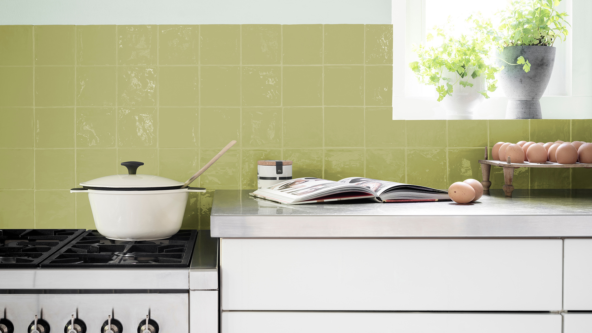 6 colorful ideas for painting tiles