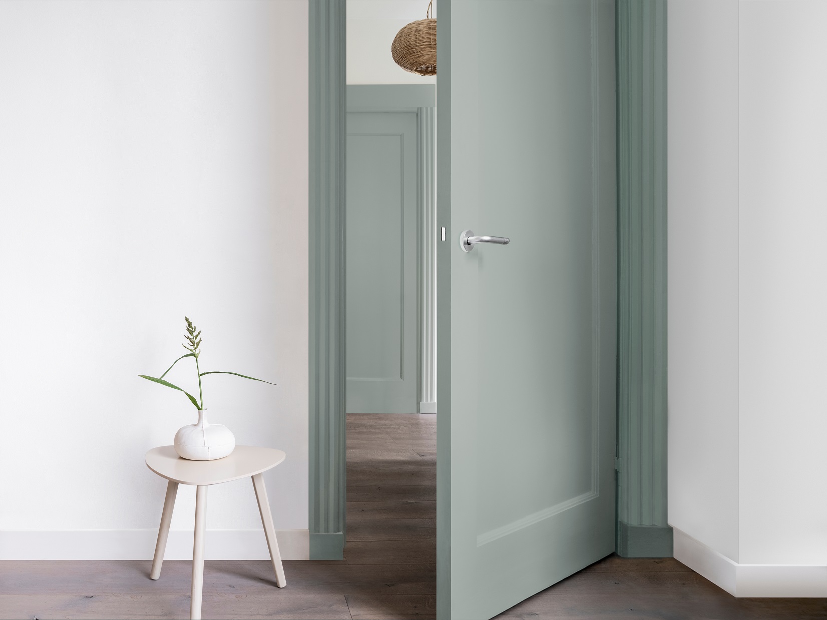 Interior door pink